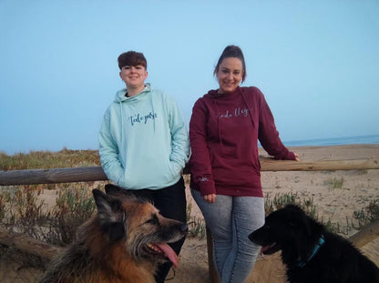 Sudadera UNISEX con capucha y cuello "Todo llega"